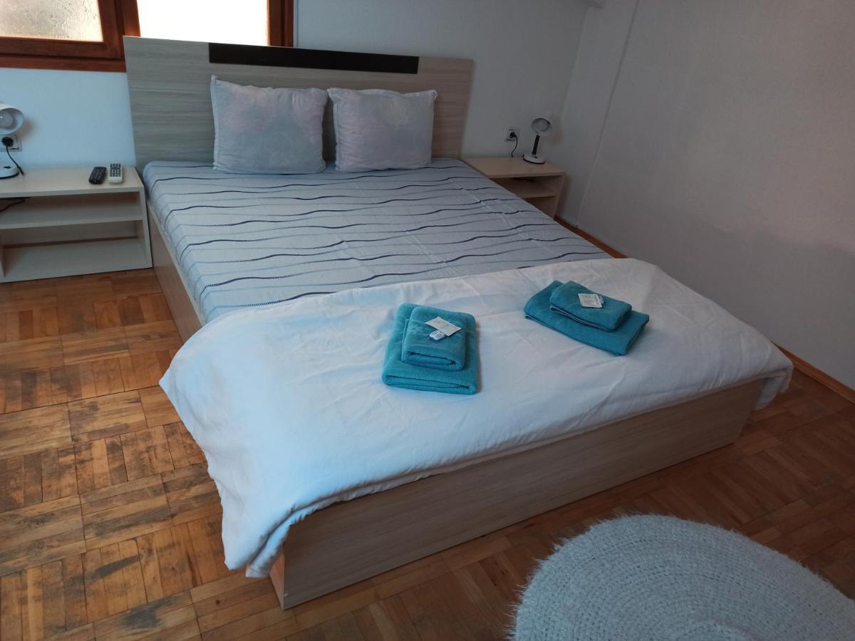 Guest House Ganovi Kalofer Quarto foto